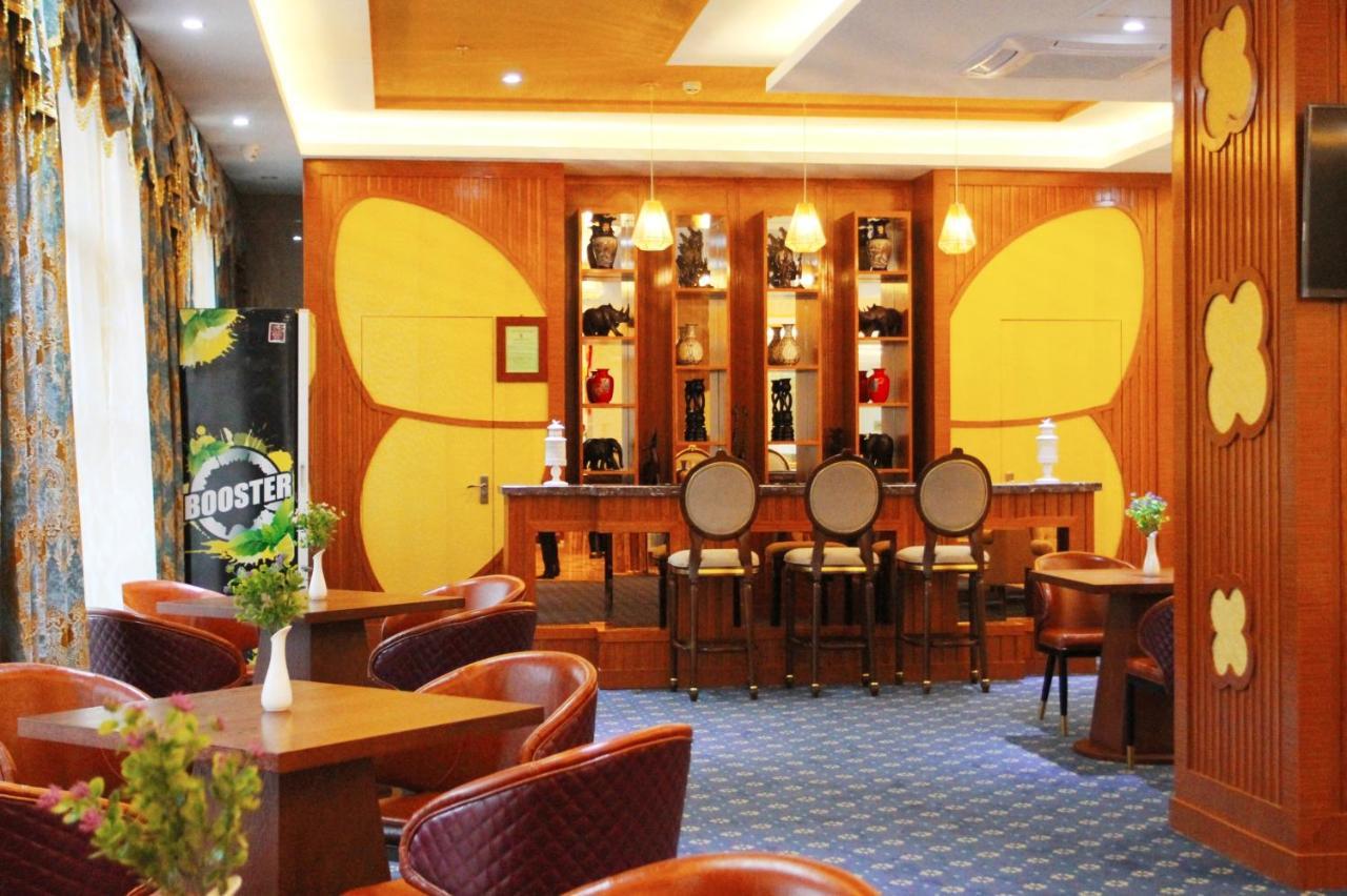Golden Peacock Hotel Blantyre Exteriér fotografie