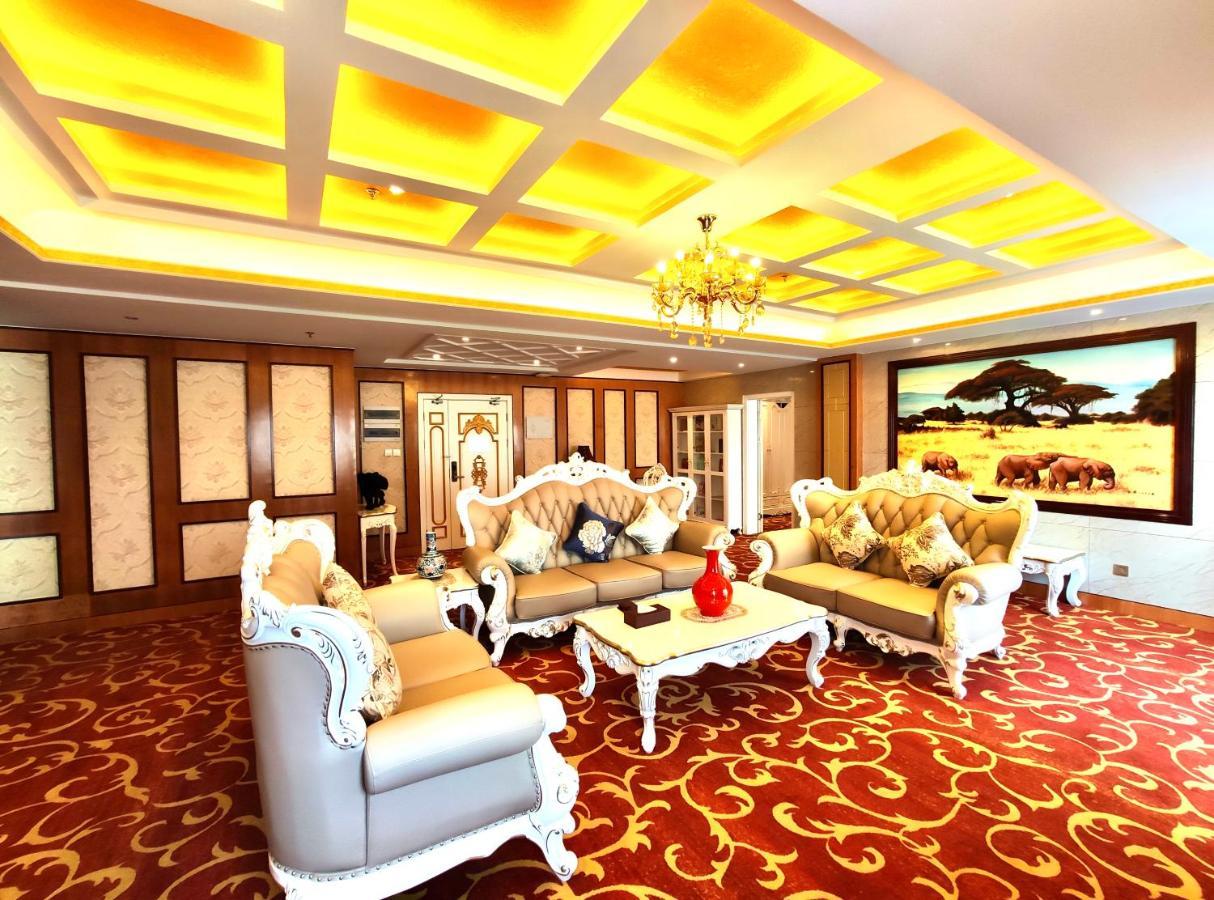 Golden Peacock Hotel Blantyre Exteriér fotografie