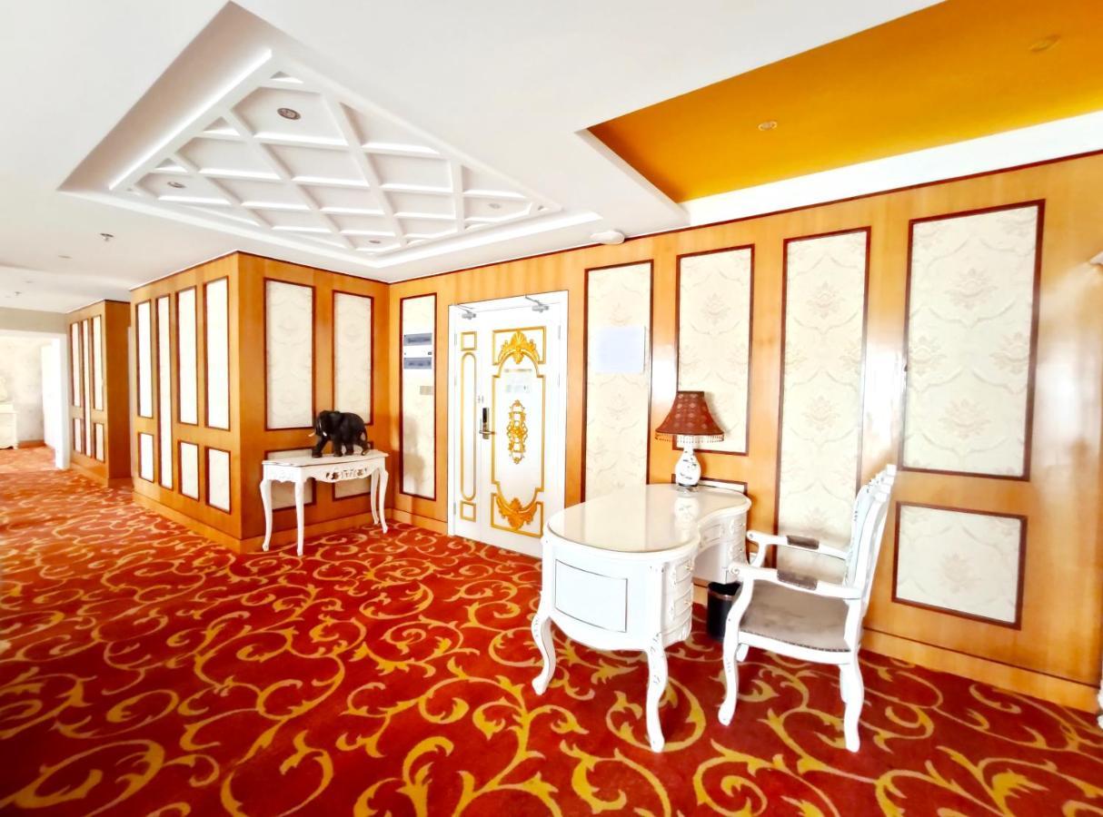Golden Peacock Hotel Blantyre Exteriér fotografie