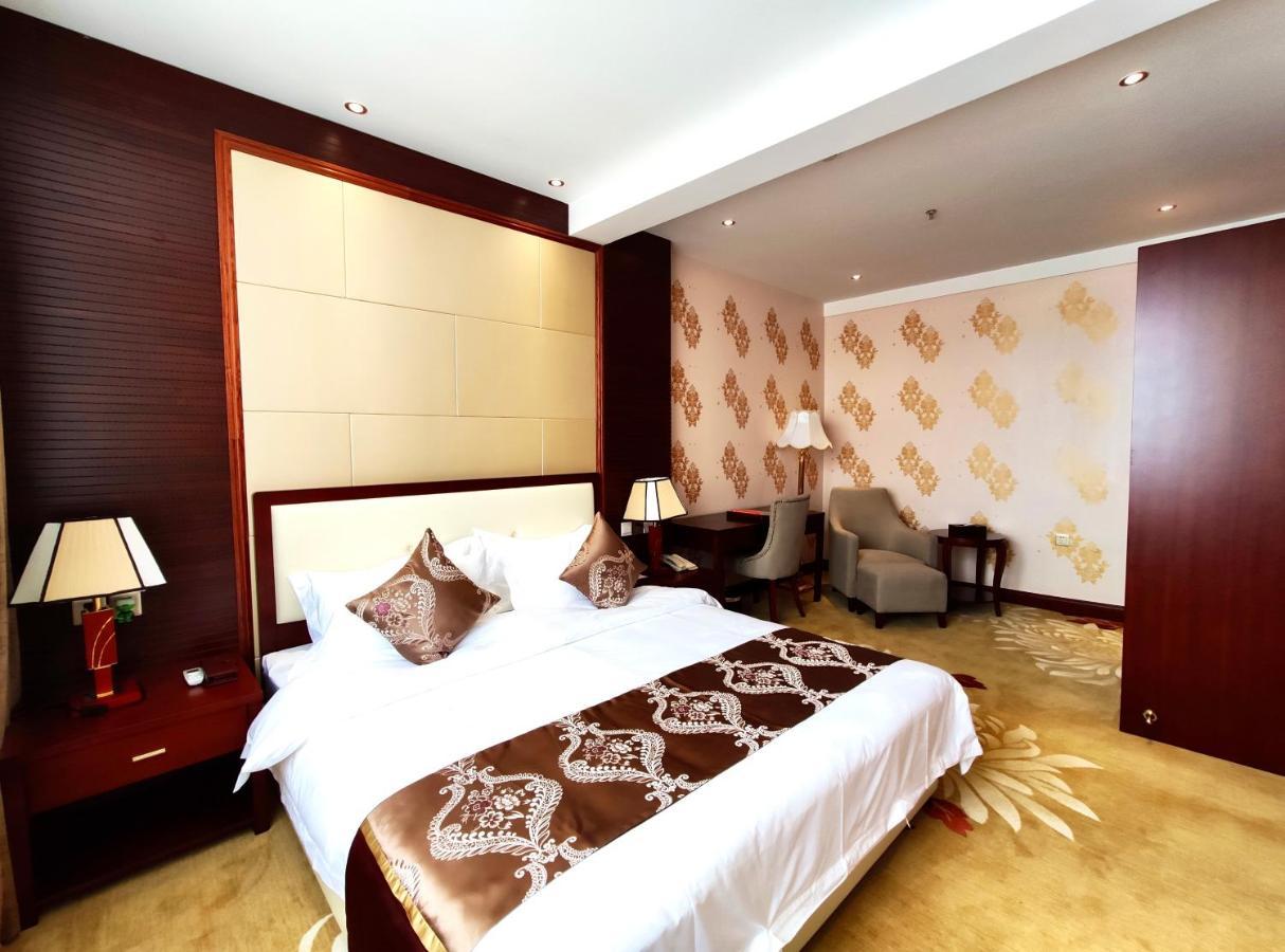 Golden Peacock Hotel Blantyre Exteriér fotografie
