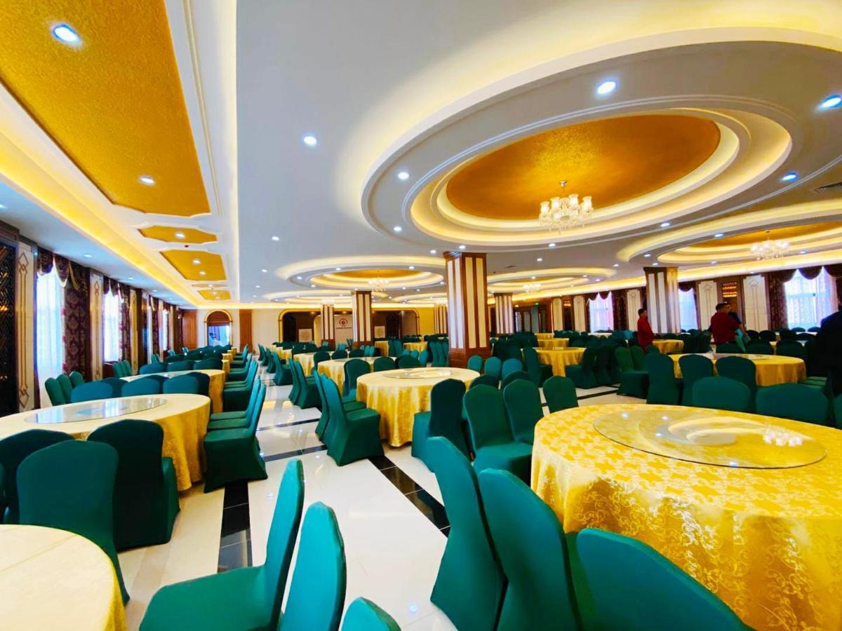 Golden Peacock Hotel Blantyre Exteriér fotografie
