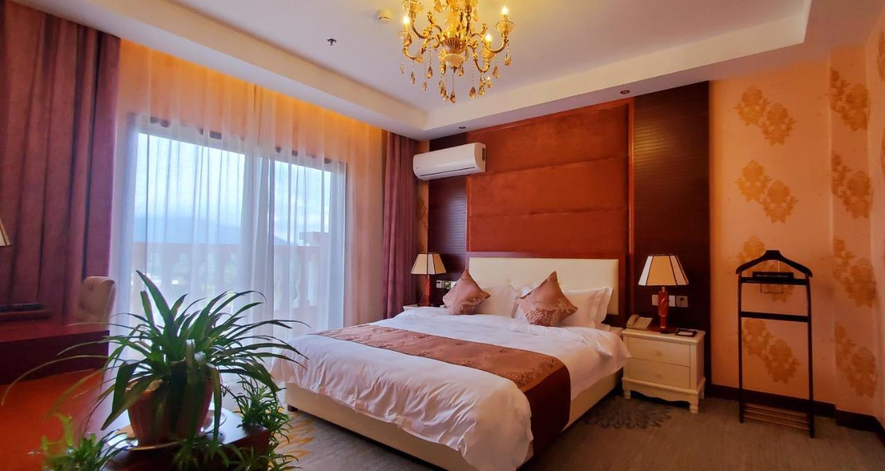 Golden Peacock Hotel Blantyre Exteriér fotografie