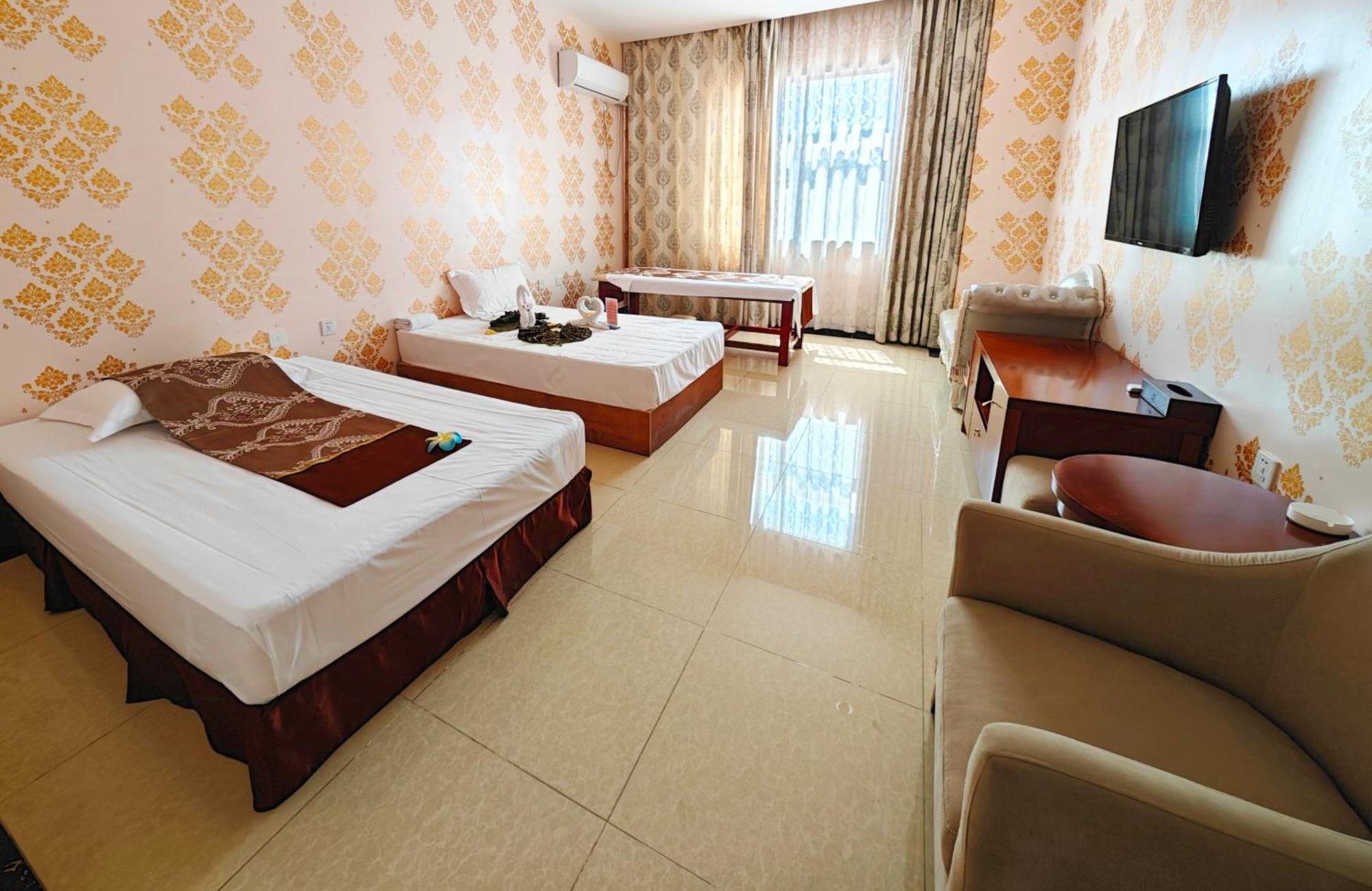 Golden Peacock Hotel Blantyre Exteriér fotografie